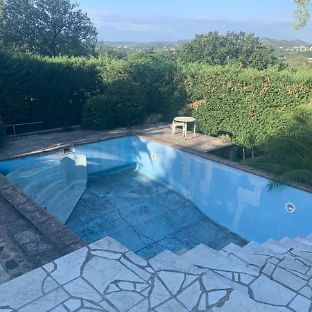 Guest house Sur Les Hauteurs De Genies De Comolas 30150