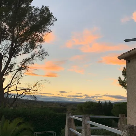 Sur Les Hauteurs De Genies De Comolas 30150 Guest house *