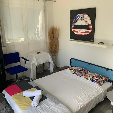 Guest house Sur Les Hauteurs De Genies De Comolas 30150
